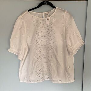GAP Women's White Eyelet Top size large
